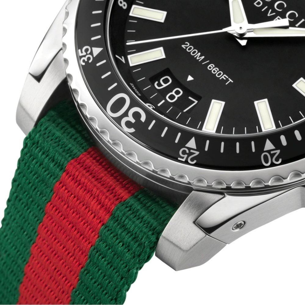 Gucci YA136206 Black Dial Dive Men's Watch — view 3