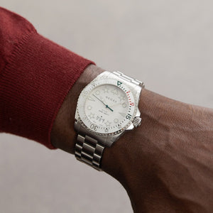 Gucci YA136336 Unisex Dive Stainless Steel Watch — view 6