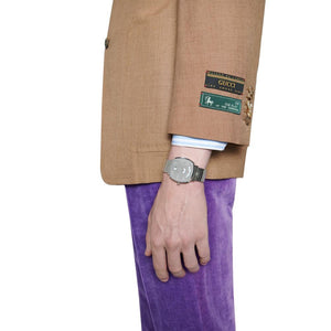 Gucci YA157410 Grip Quartz Unisex Watch — view 4