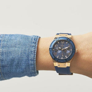 Guess W0571L1 Analogue Quartz Women's Watch — view 2