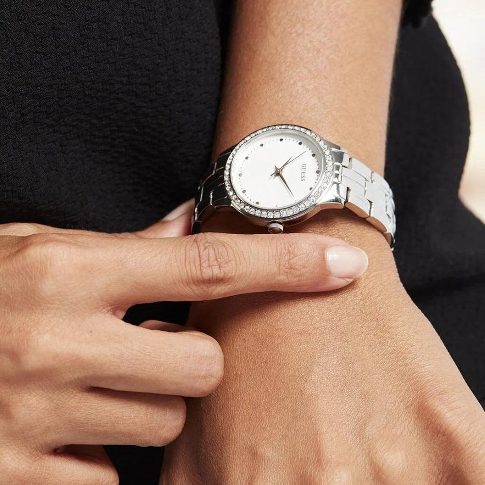 Guess W1209L1 Chelsea Analog Quartz Women's Watch — view 2